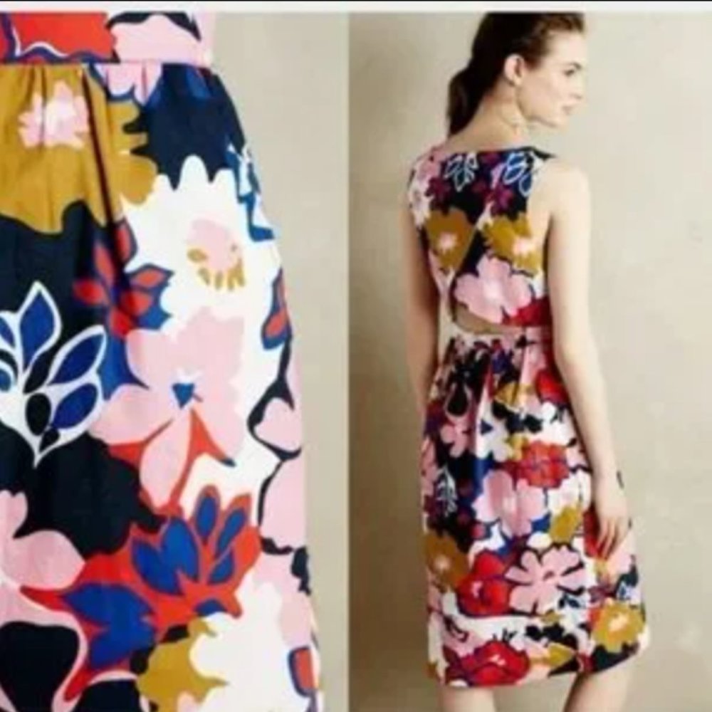 Whit Two petal print cross back dress